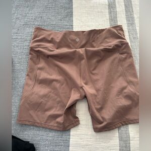 Ultimate stash 7” short